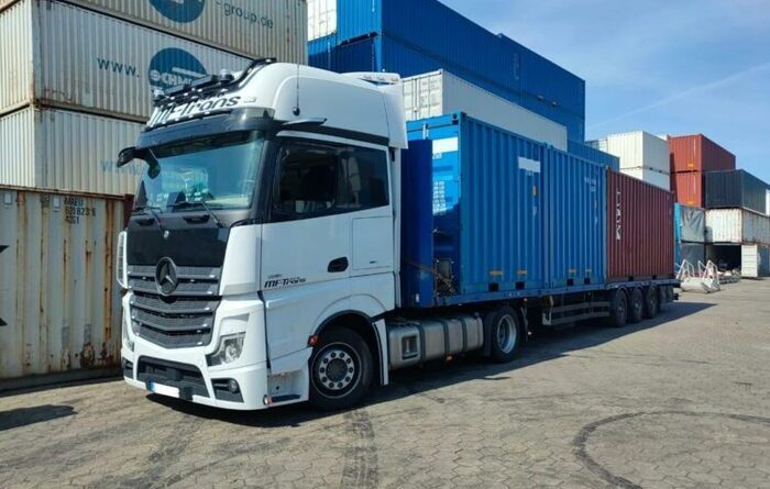 cước vận chuyển container