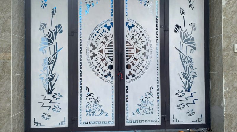 Cổng thép CNC sơn tĩnh điện