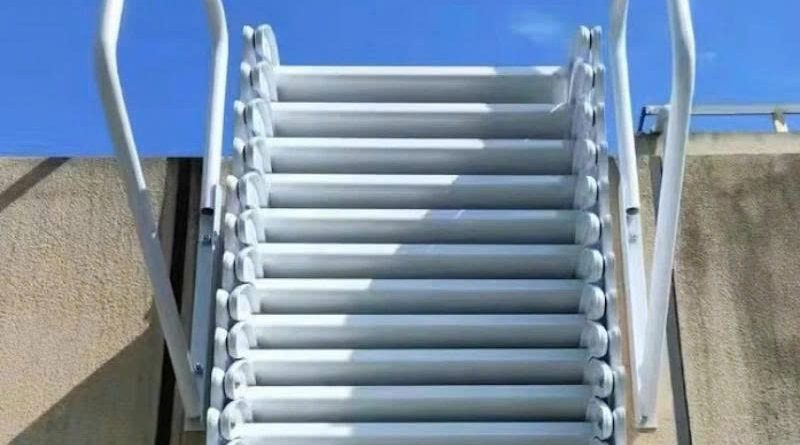 mẫu cầu thang nhỏ gọn đẹp